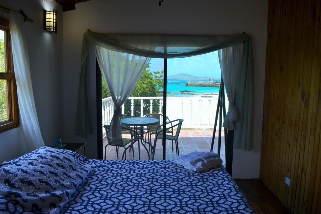 The Isabela Beach House Puerto Villamil Habitación foto